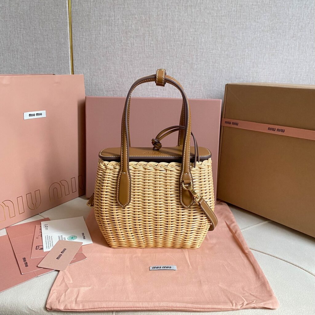 Miumiu-5BA222
