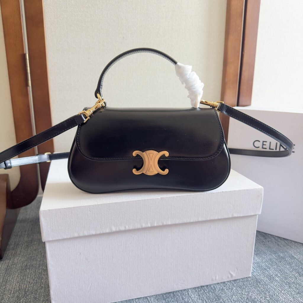 Celine Teen Lola Leather Shoulder Bag-Black