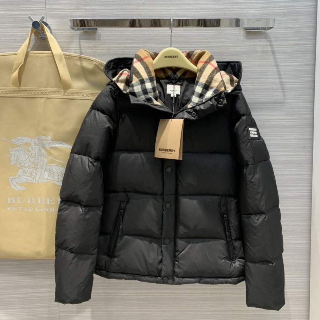 Burberry-Unisex-Black-S/M/L