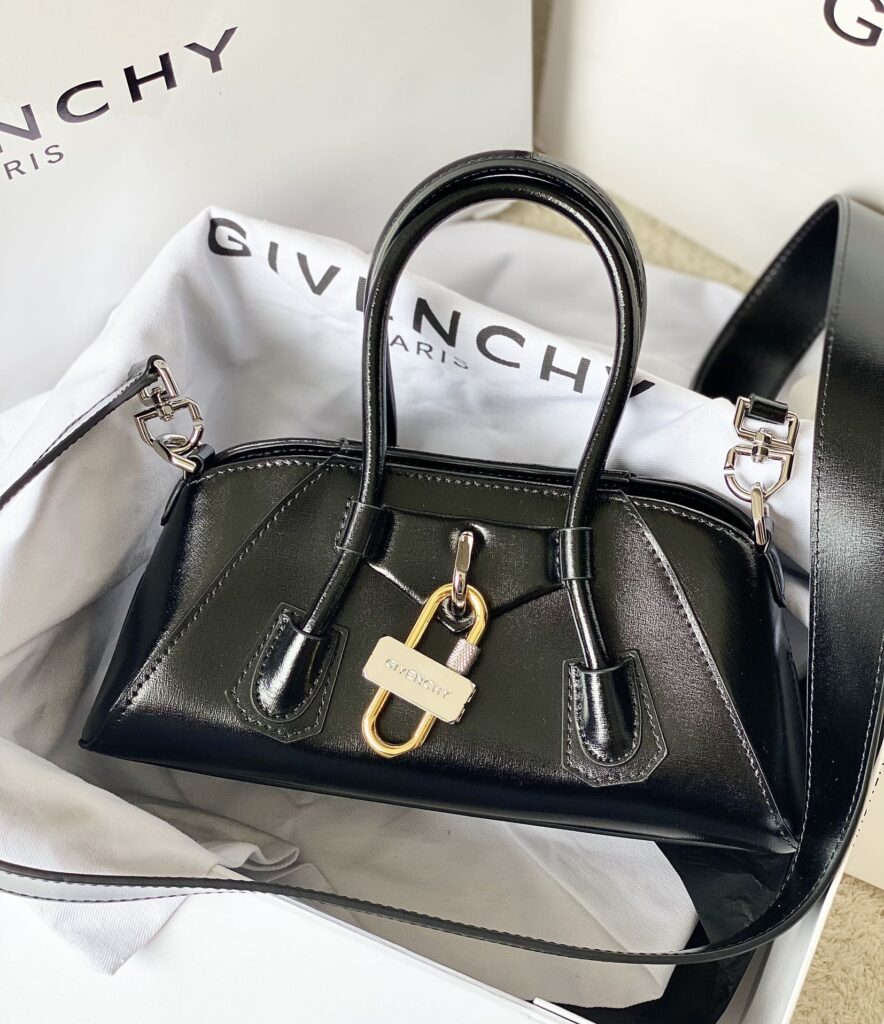 Givenchy-Antigona stretch-black