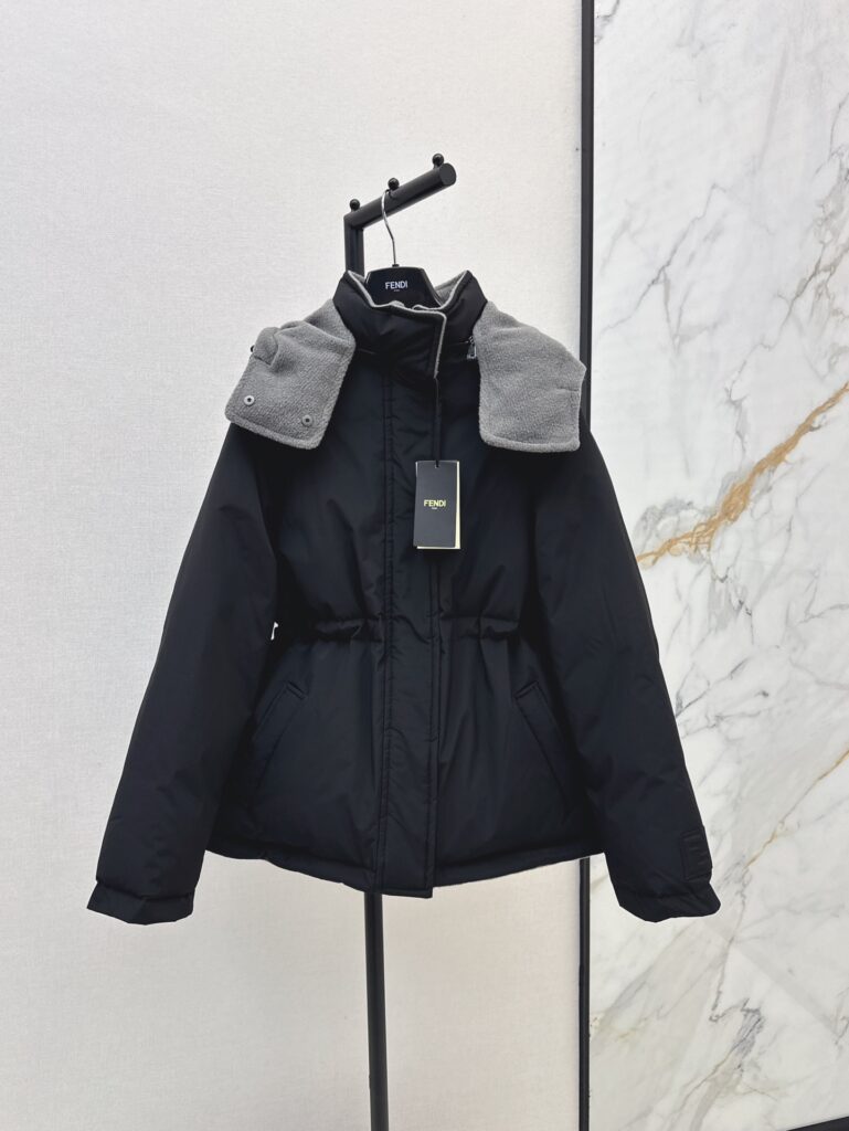 Fendi-Women-Black-S/M/L
