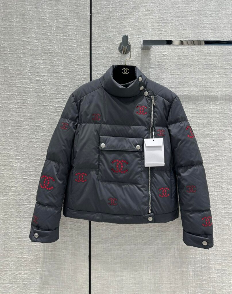 Chanel-Women-Grey and red-S/M/L