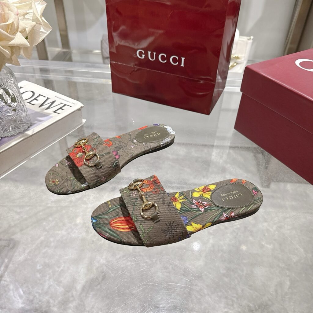 Gucci Woman Flip Flops Brown