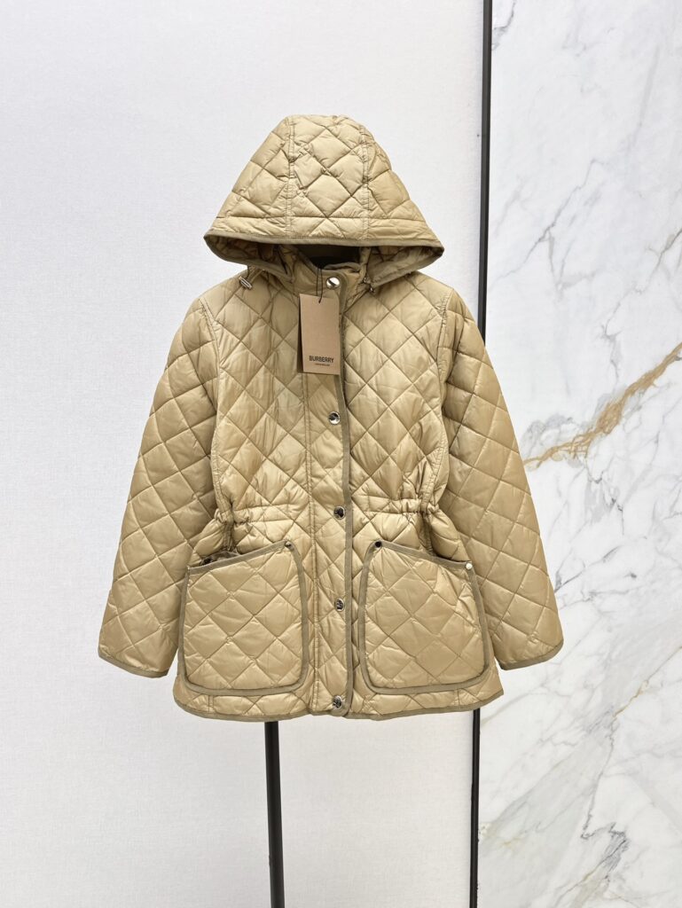 Burberry-Women-Apricot-S/M/L