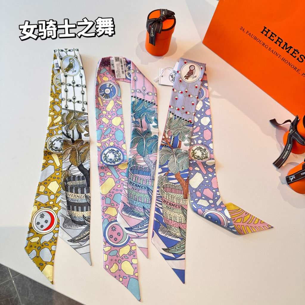 Hermès-silk scarf
