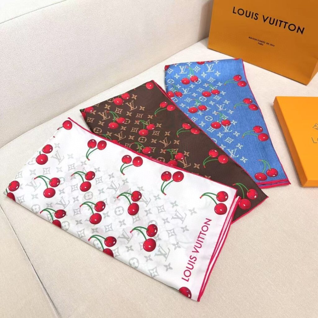 LV-Scarf