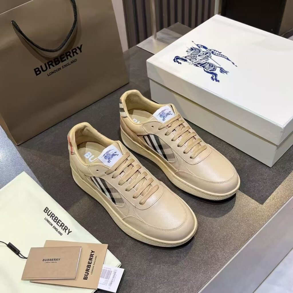 Burberry-Sneakers-Man