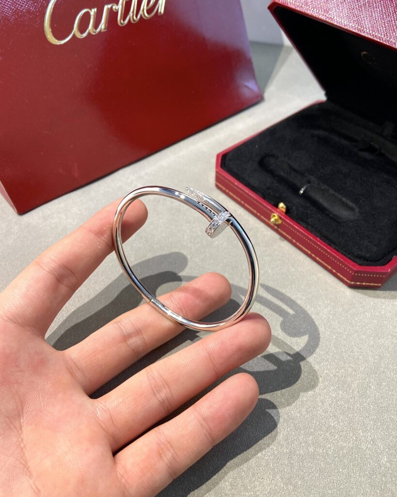 Cartier - bracelets - Silver