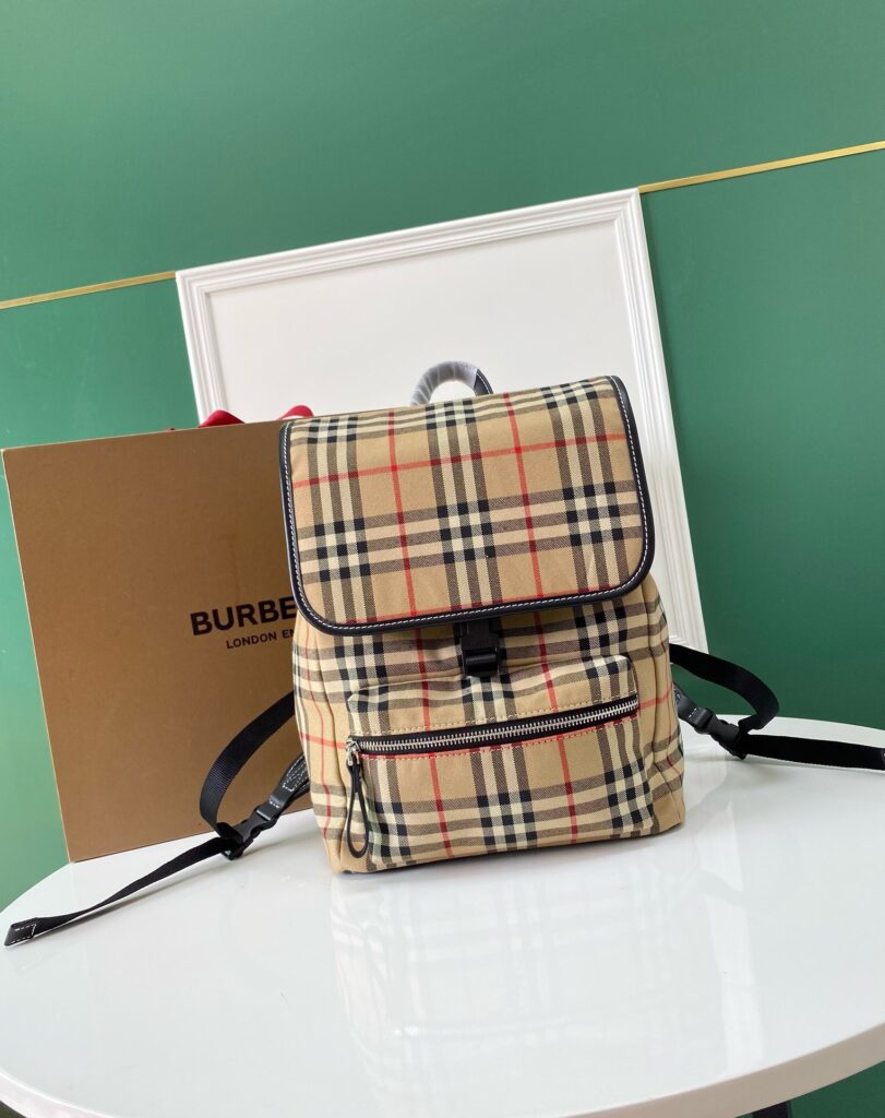 Burberry-Brown bag