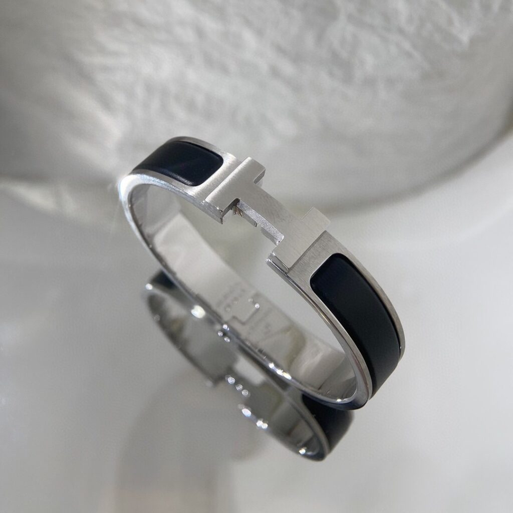 Hermes-H-Bracelet-Black