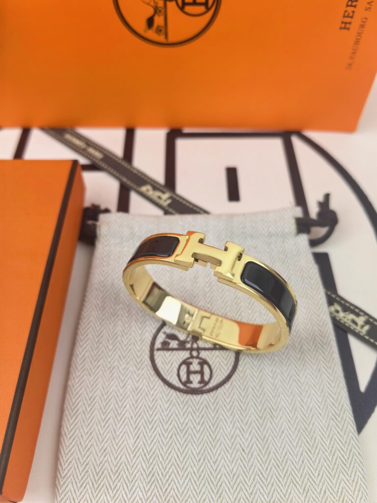 Hermes-H-Bracelet-Black