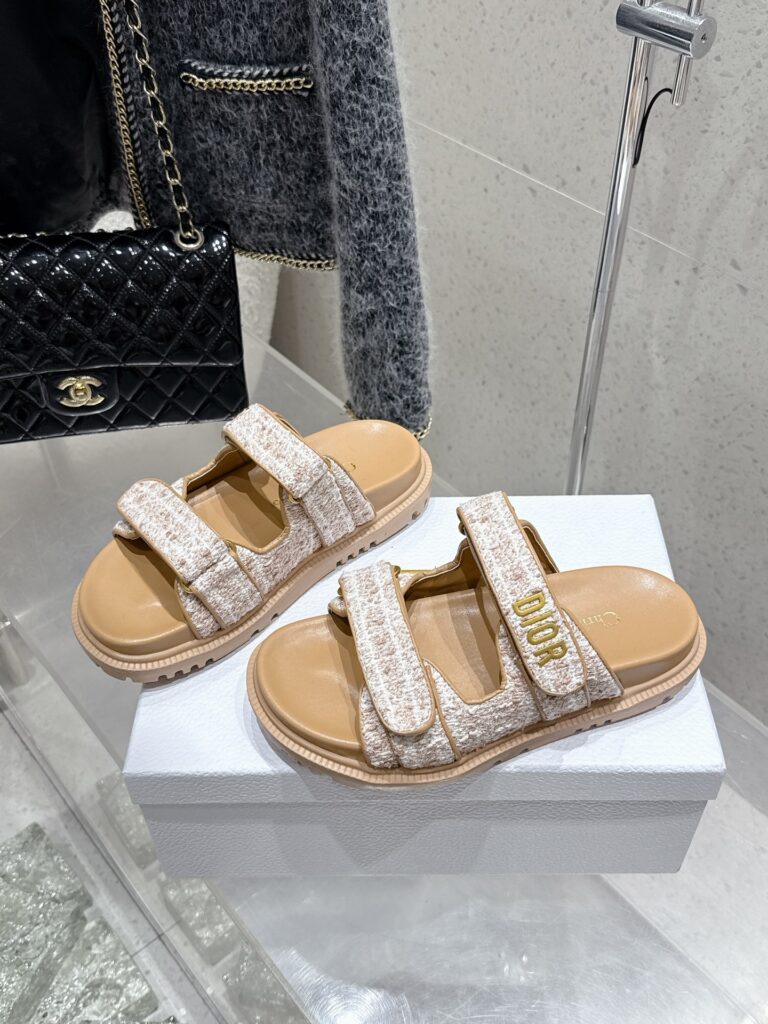 Dior Woman Sandals Beige（35-43）