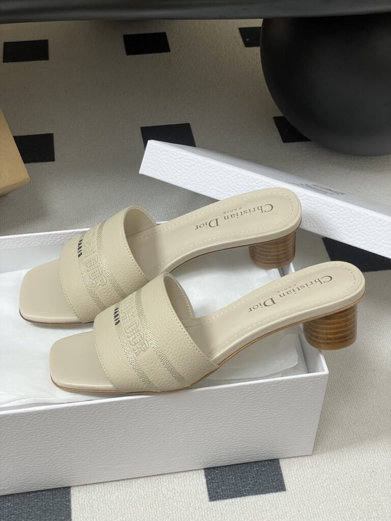 Dior Woman Small Heels Beige（35-43）