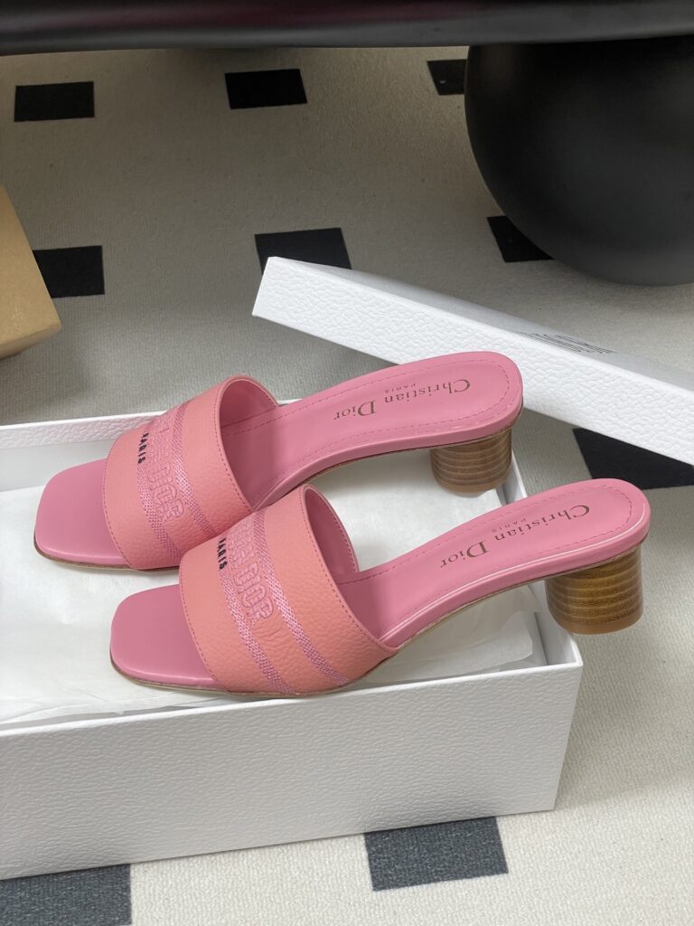 Dior Woman Small Heels Pink（35-43）