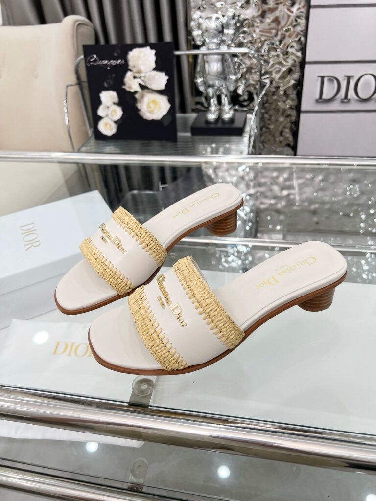 Dior Woman Small Heels Beige（35-43）