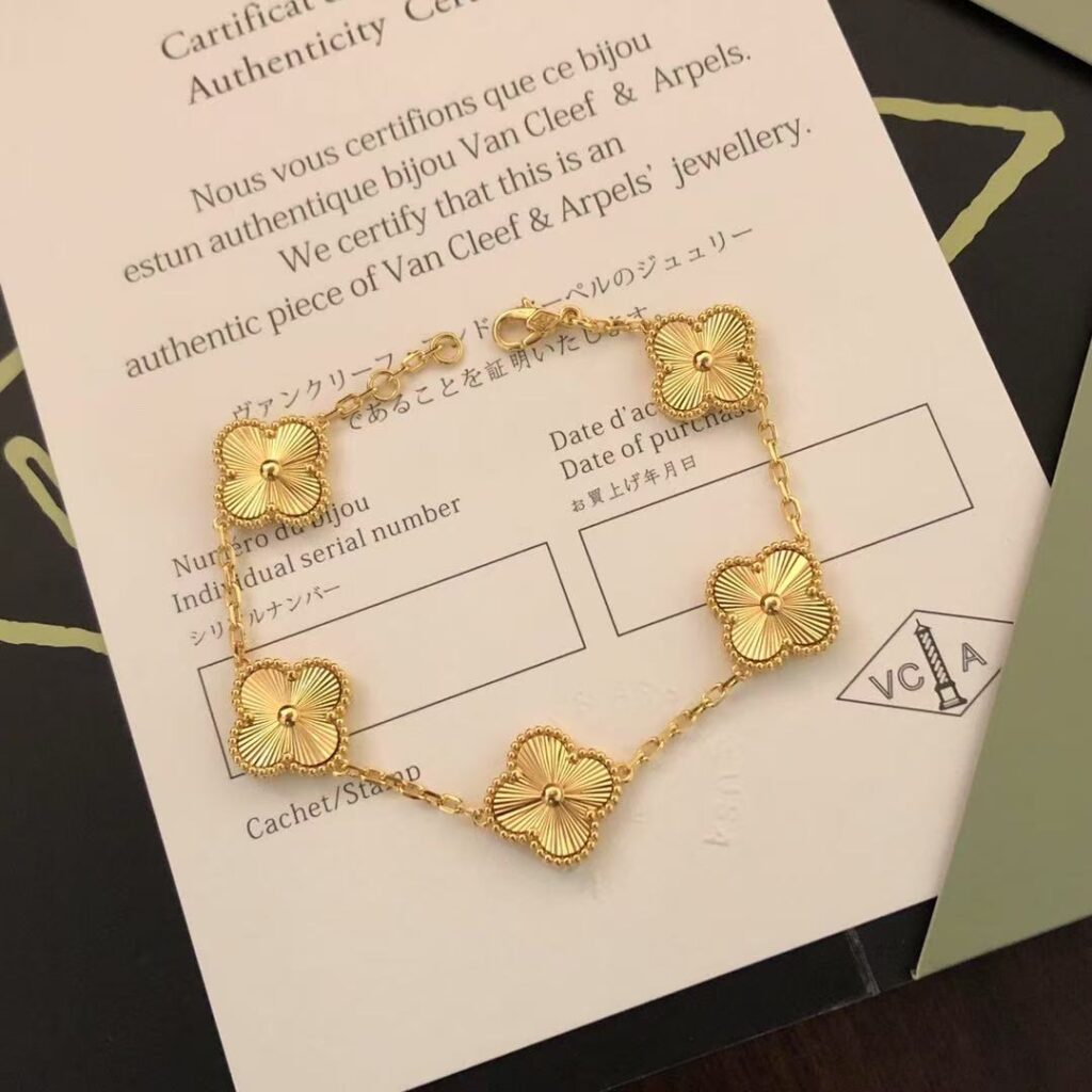 Van Cleef & Arpels-Bracelet-Gold